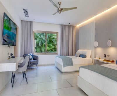 Luxury Villa Photo #35