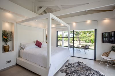 Luxury Villa Photo #33