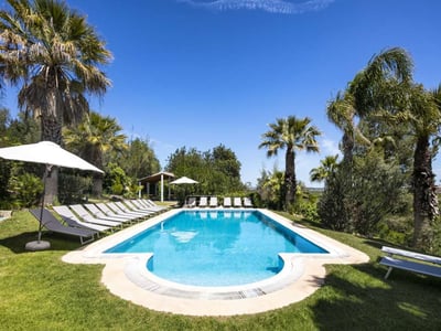 Luxury Villa Photo #4