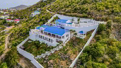 Luxury Villa Photo #2
