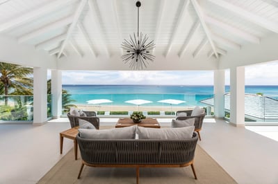 Luxury Villa Photo #4
