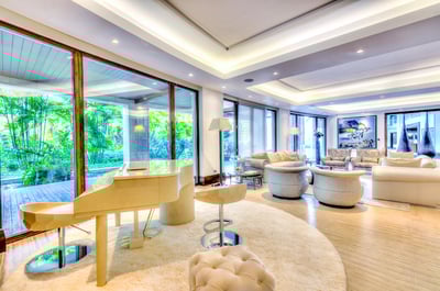 Luxury Villa Photo #23