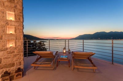 Luxury Villa Photo #9