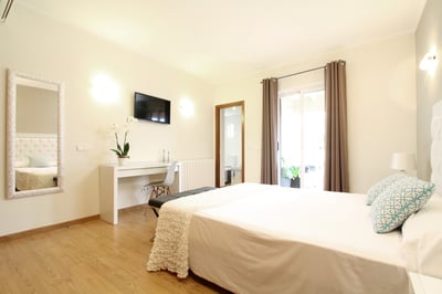 Luxury Villa Photo #15