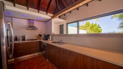 Luxury Villa Photo #9