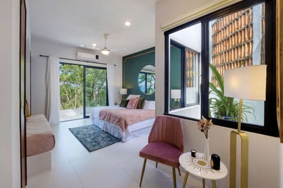 Luxury Villa Photo #33