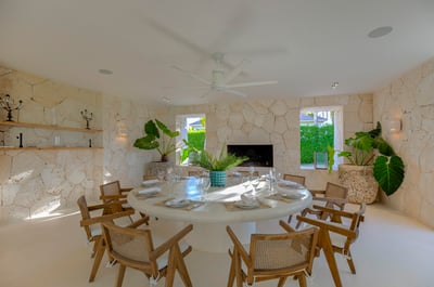 Luxury Villa Photo #15