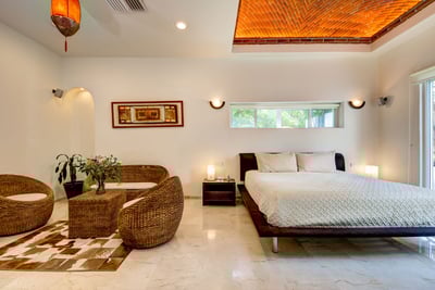 Luxury Villa Photo #25