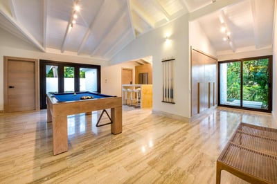Luxury Villa Photo #9