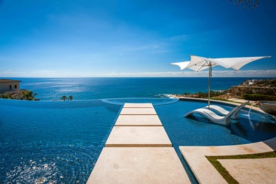 Luxury Villa Photo #13