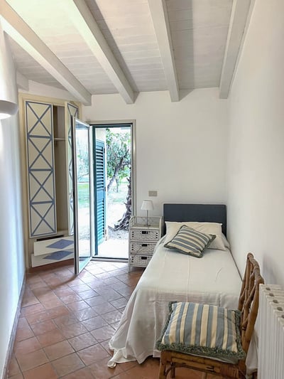 Luxury Villa Photo #15