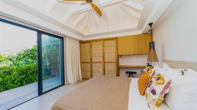 Luxury Villa Photo #45