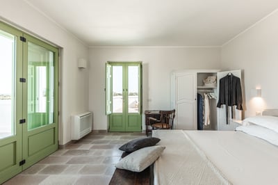 Luxury Villa Photo #34