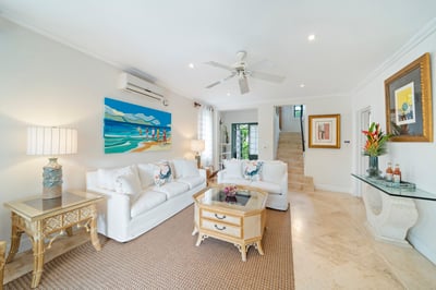 Luxury Villa Photo #8