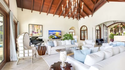 Luxury Villa Photo #24