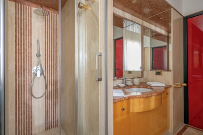 Luxury Villa Photo #26
