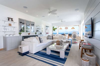 Luxury Villa Photo #12