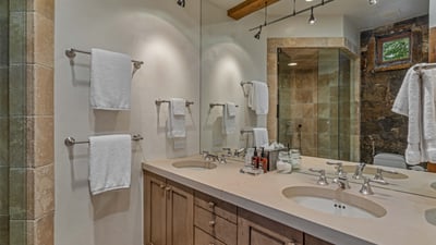 Luxury Villa Photo #26