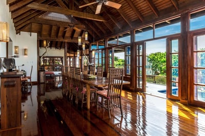 Luxury Villa Photo #2