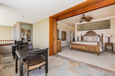 Luxury Villa Photo #35