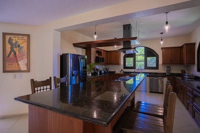 Luxury Villa Photo #19