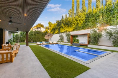 Luxury Villa Photo #5