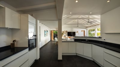 Luxury Villa Photo #25