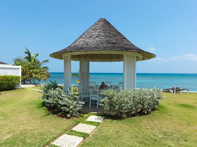 Luxury Villa Photo #7
