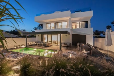 Luxury Villa Photo #2