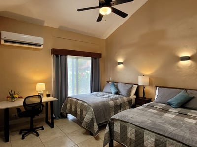 Luxury Villa Photo #24