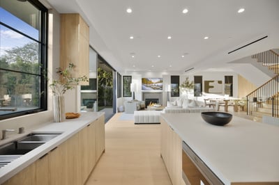 Luxury Villa Photo #18