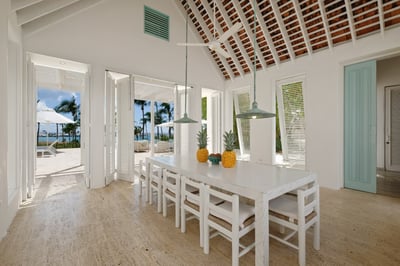 Luxury Villa Photo #22