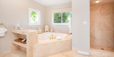 Luxury Villa Photo #25