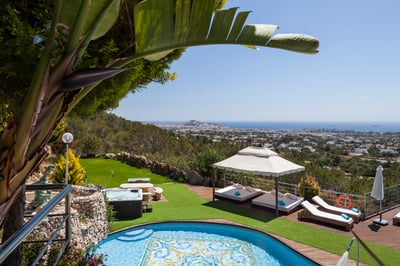 Luxury Villa Photo #8