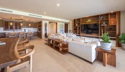 Luxury Villa Photo #23