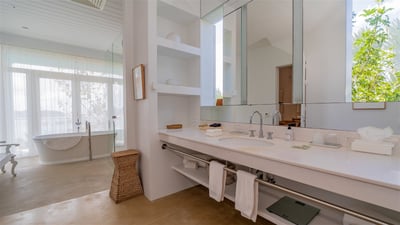 Luxury Villa Photo #41
