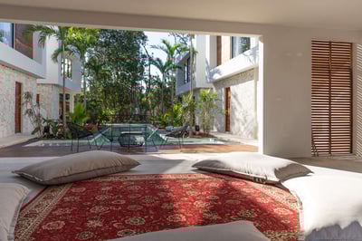 Luxury Villa Photo #11