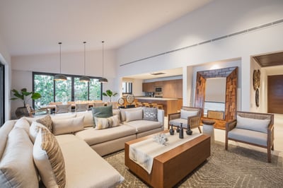 Luxury Villa Photo #15