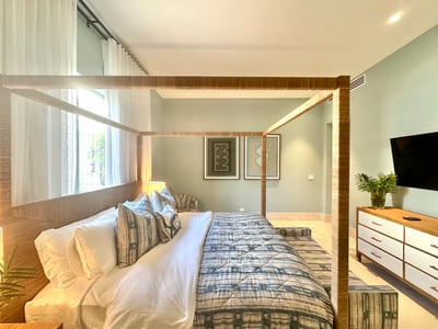 Luxury Villa Photo #27