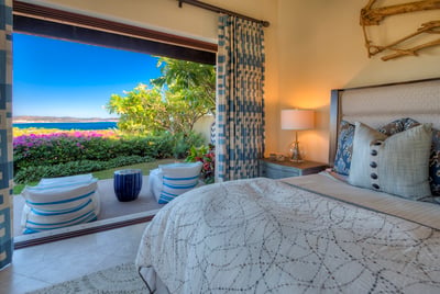 Luxury Villa Photo #31