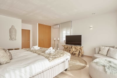 Luxury Villa Photo #19