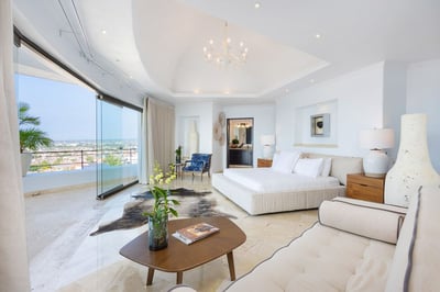 Luxury Villa Photo #33