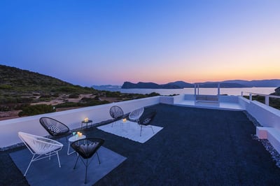 Luxury Villa Photo #7