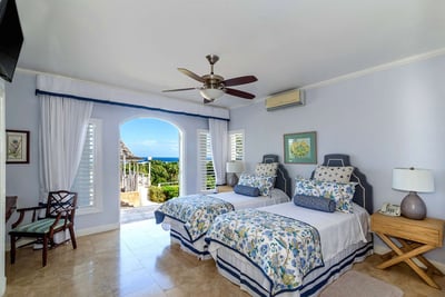 Luxury Villa Photo #21