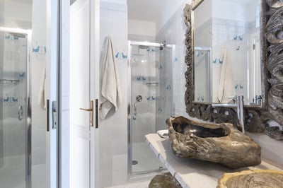 Luxury Villa Photo #28