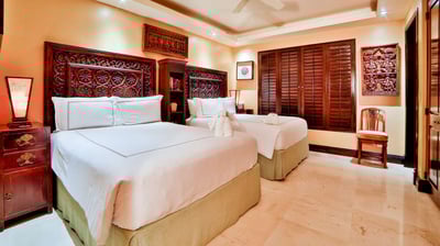Luxury Villa Photo #17