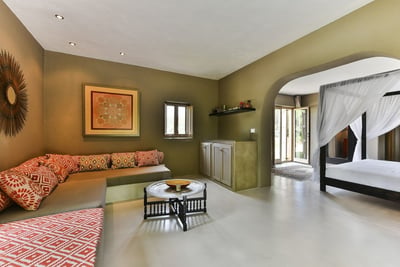 Luxury Villa Photo #37