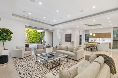 Luxury Villa Photo #9