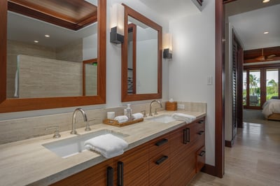 Luxury Villa Photo #16