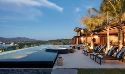 Luxury Villa Photo #10
